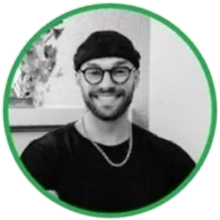 Albert Azis-Clauson, Commercial Director